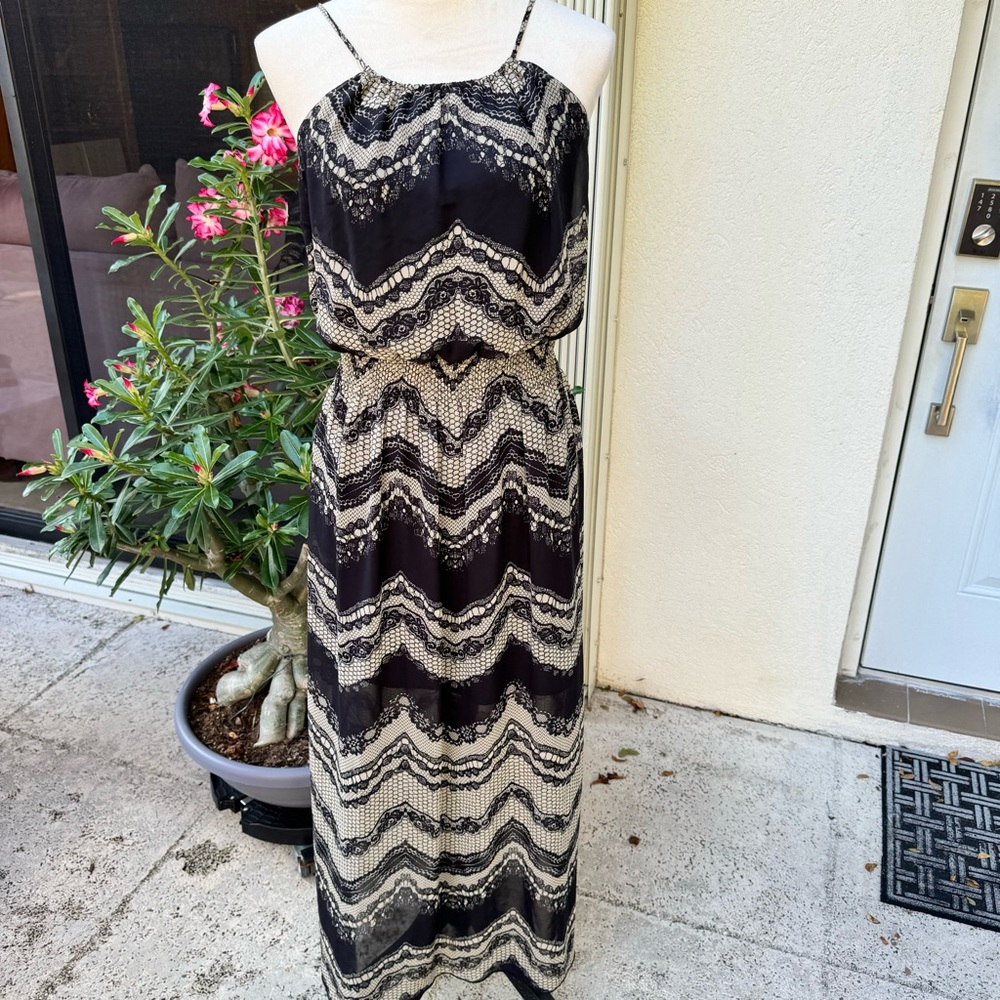 SWEET STORM. Sleeveless Sun Dress. Elastic Waist. Tie on back. Lined‎ abo…